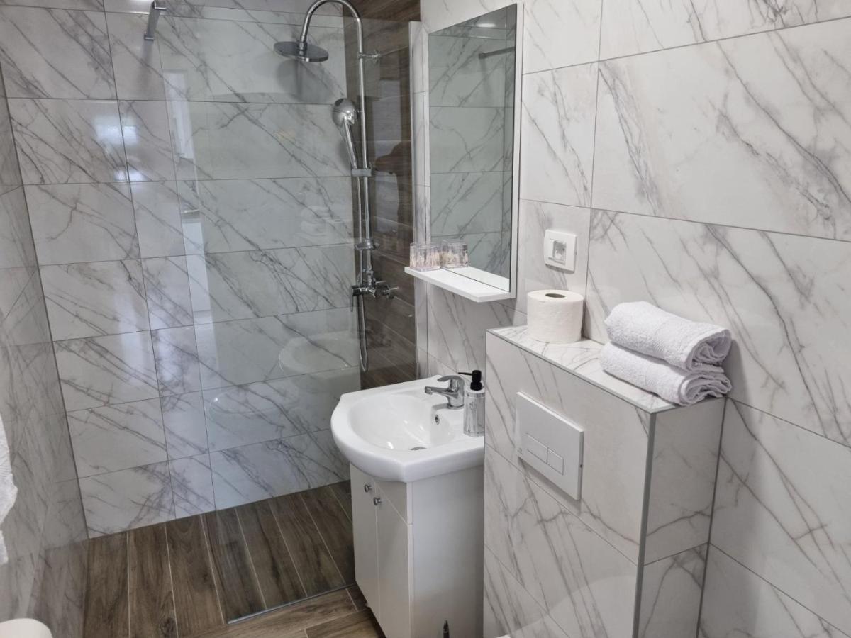 Apartmani Tolj Makarska Luaran gambar