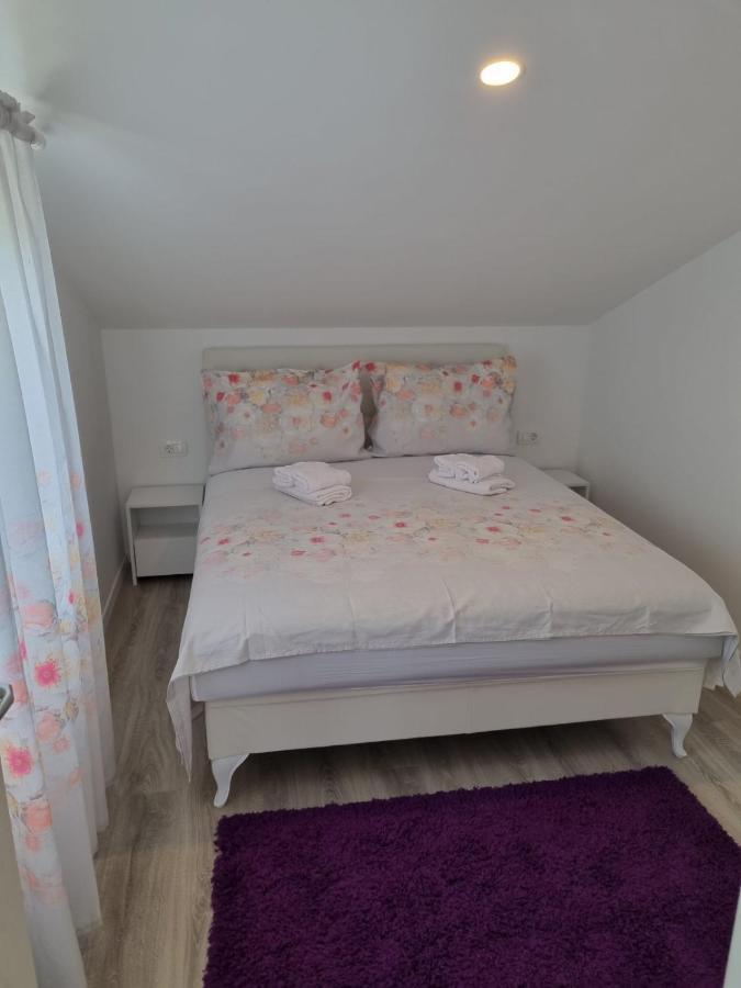 Apartmani Tolj Makarska Luaran gambar
