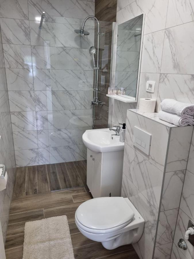 Apartmani Tolj Makarska Luaran gambar