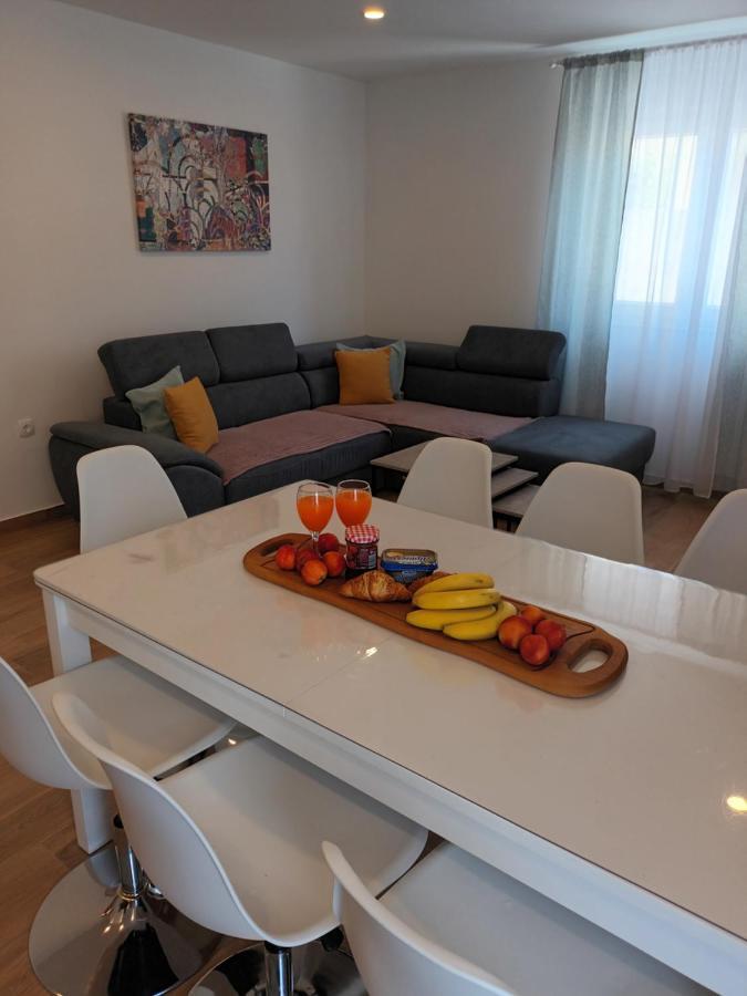 Apartmani Tolj Makarska Luaran gambar