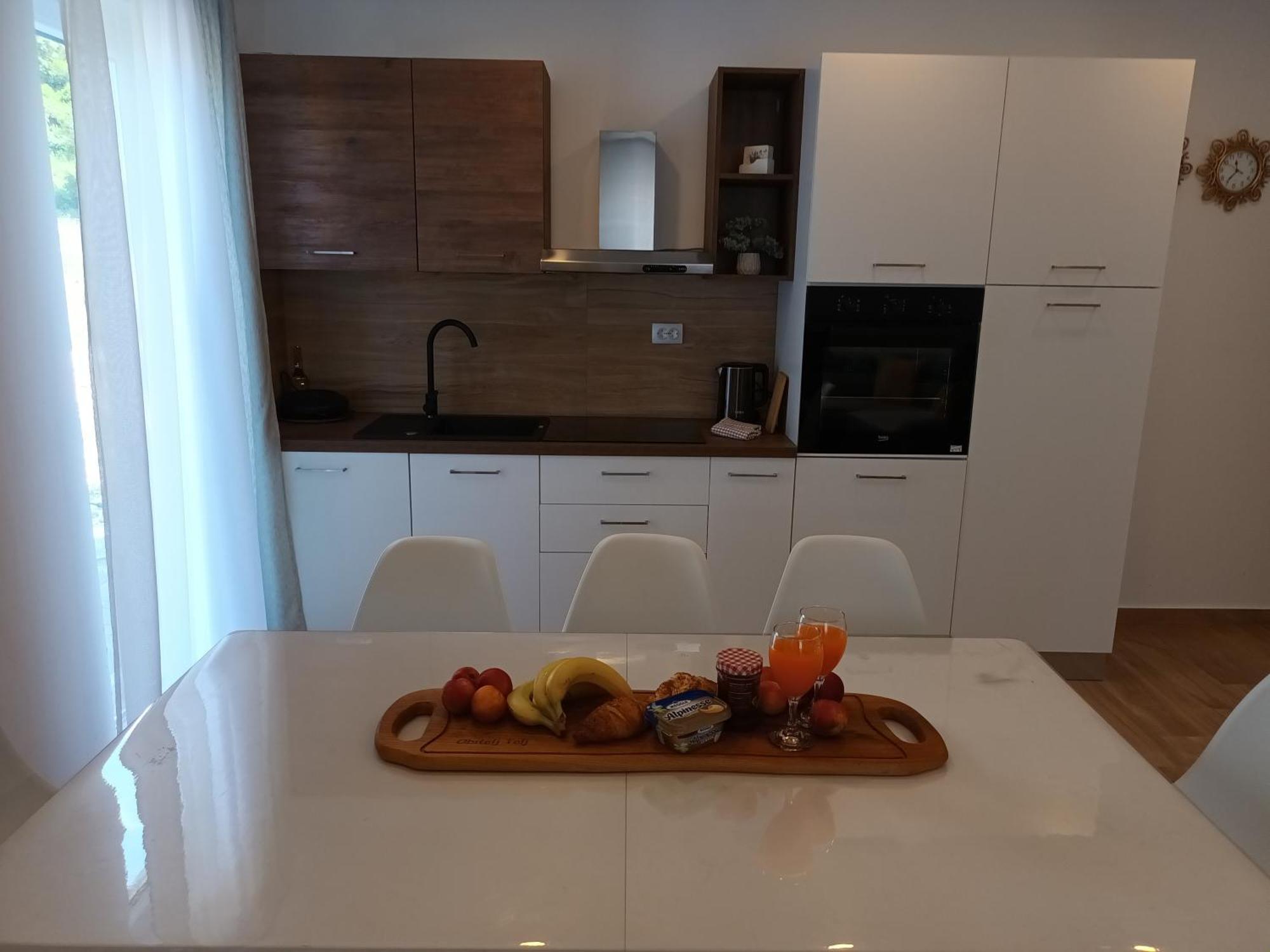 Apartmani Tolj Makarska Luaran gambar