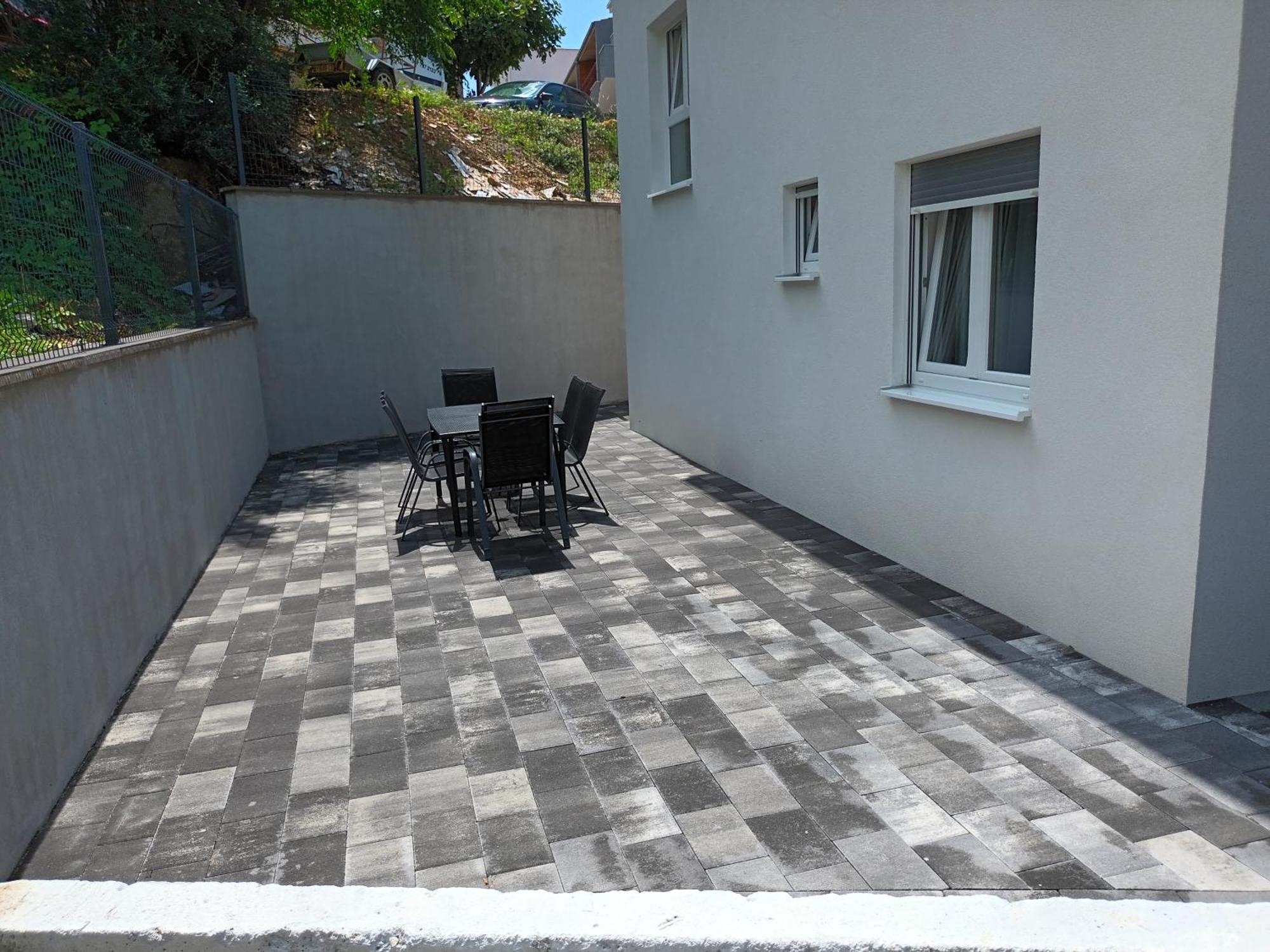 Apartmani Tolj Makarska Luaran gambar