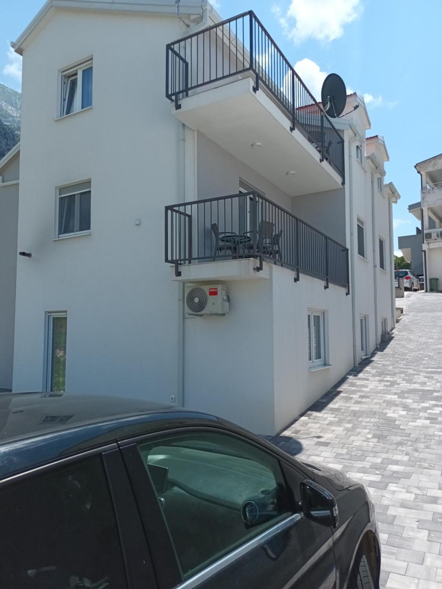 Apartmani Tolj Makarska Luaran gambar